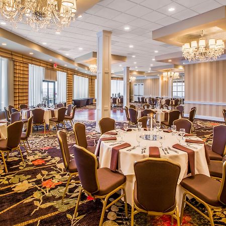 מלון Ramada By Wyndham Cleveland אינדפנדנס מראה חיצוני תמונה