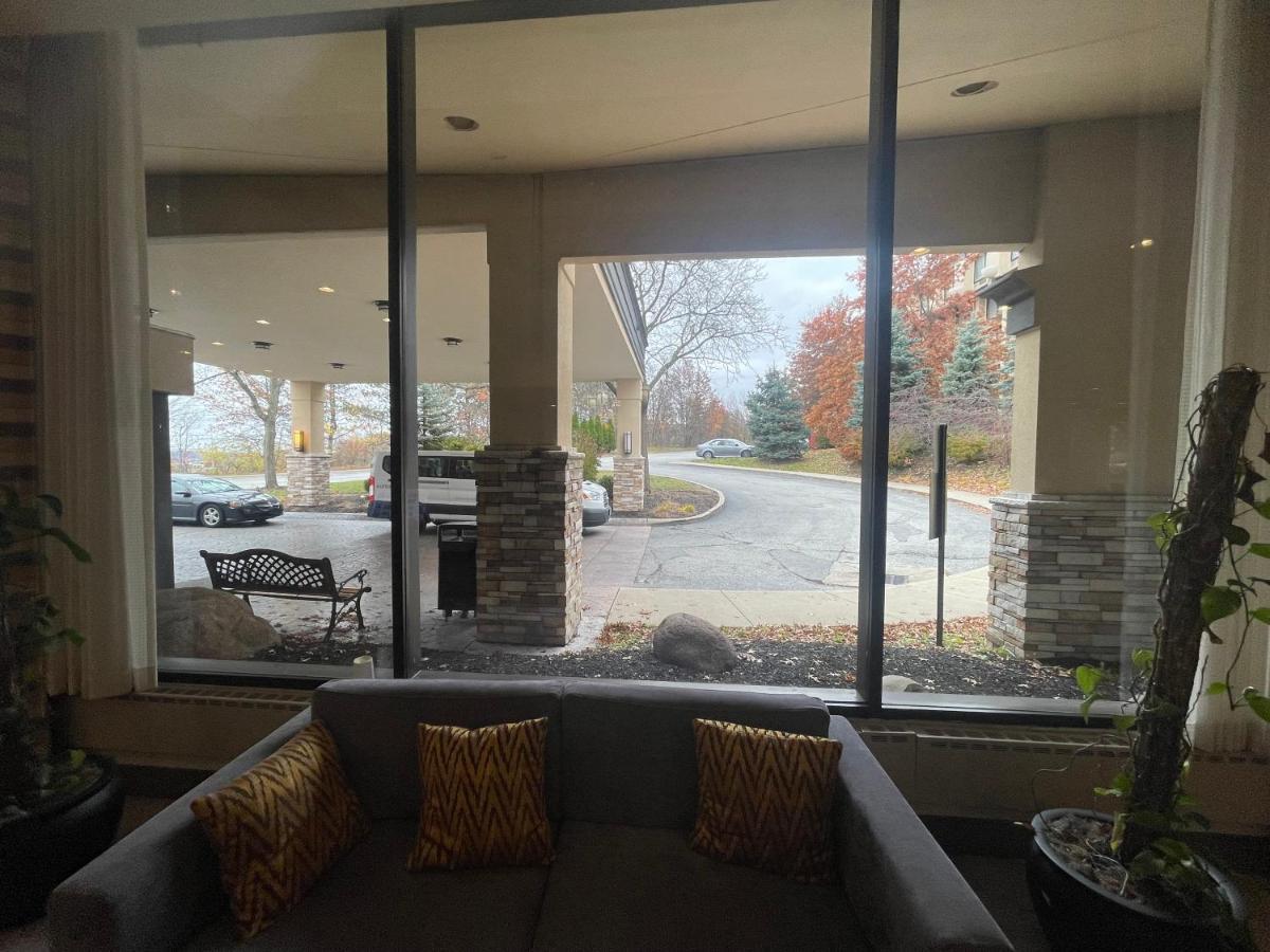 מלון Ramada By Wyndham Cleveland אינדפנדנס מראה חיצוני תמונה