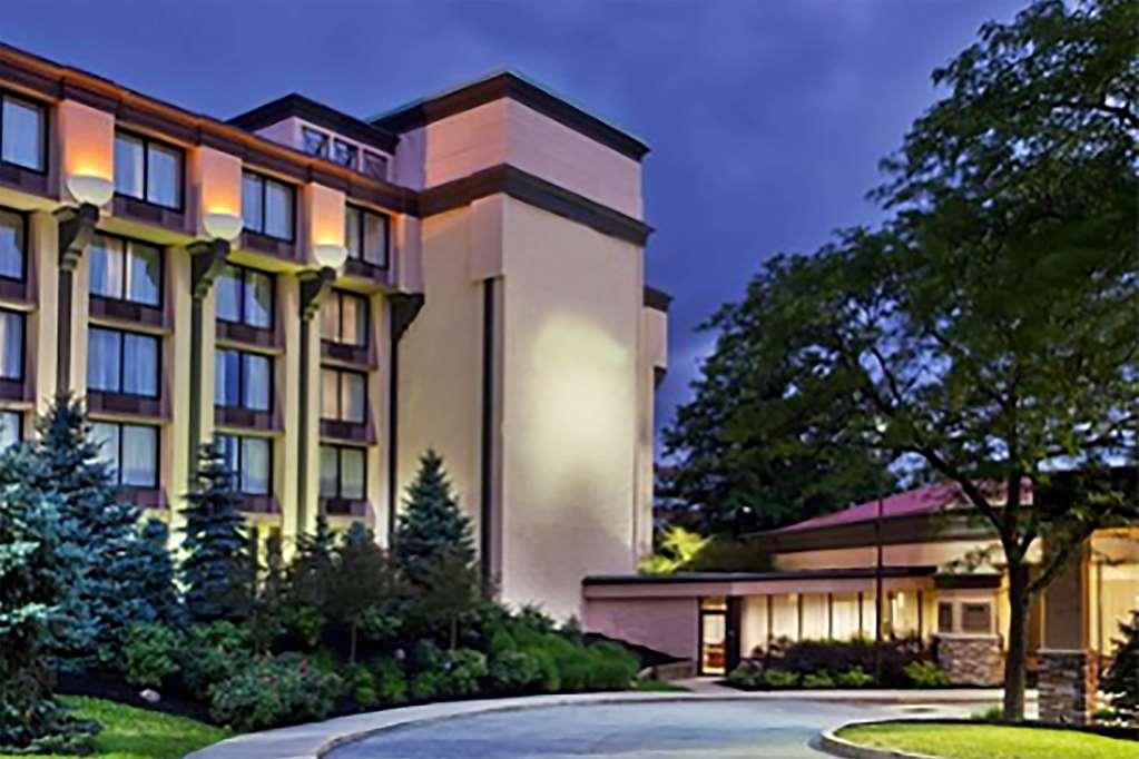 מלון Ramada By Wyndham Cleveland אינדפנדנס מראה חיצוני תמונה