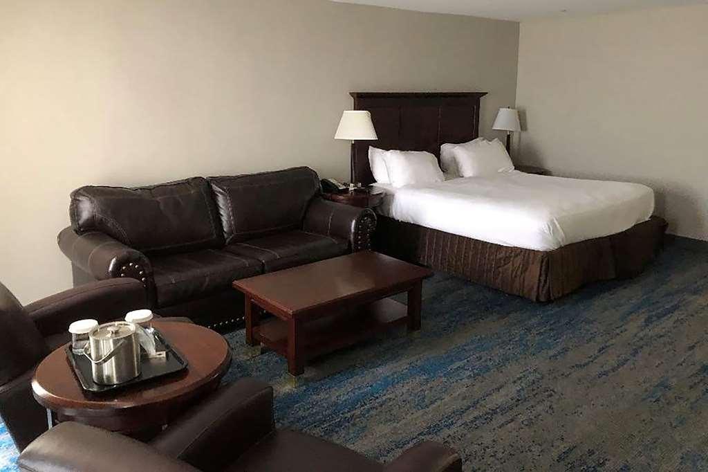מלון Ramada By Wyndham Cleveland אינדפנדנס חדר תמונה