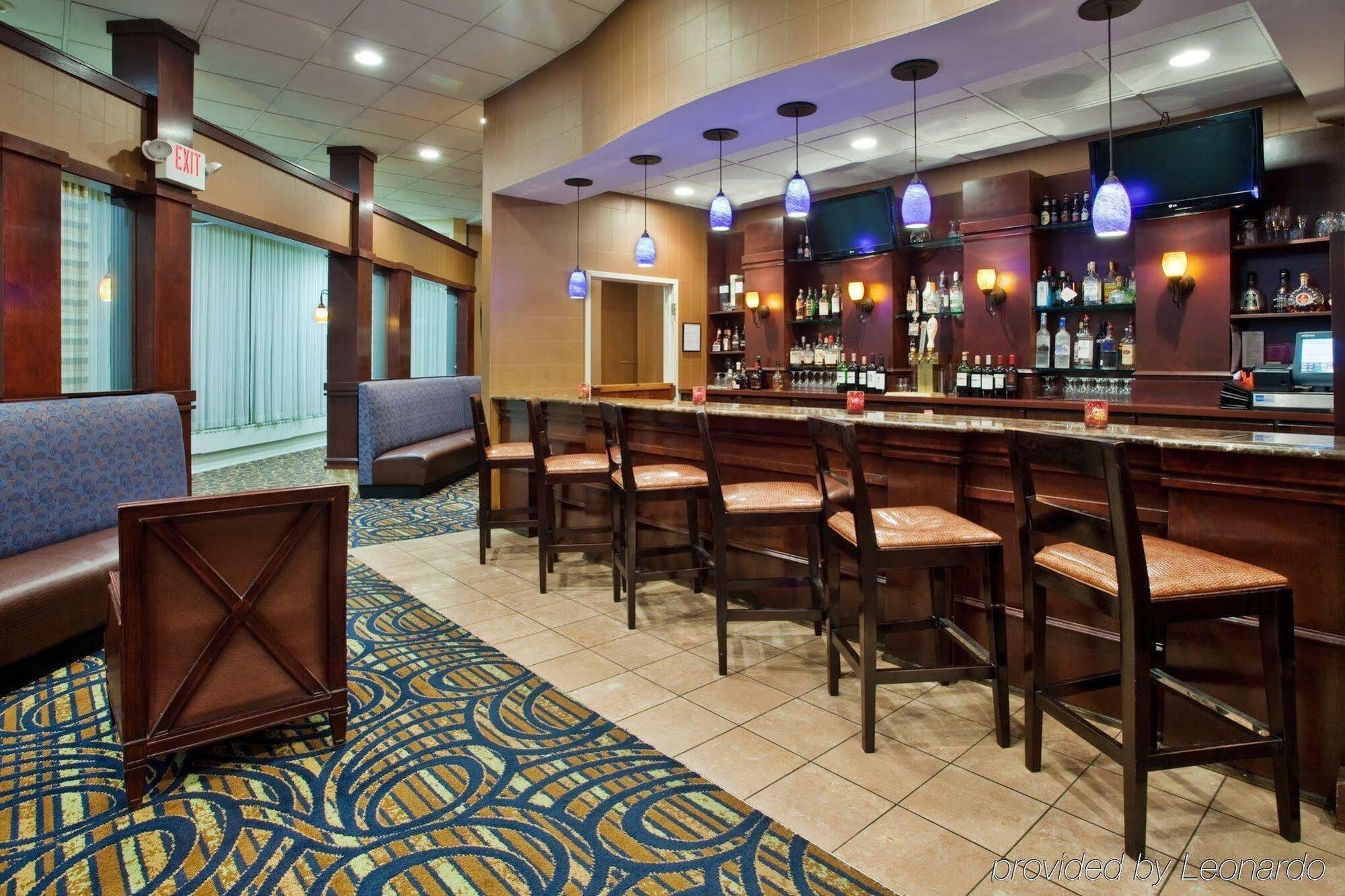 מלון Ramada By Wyndham Cleveland אינדפנדנס מראה חיצוני תמונה